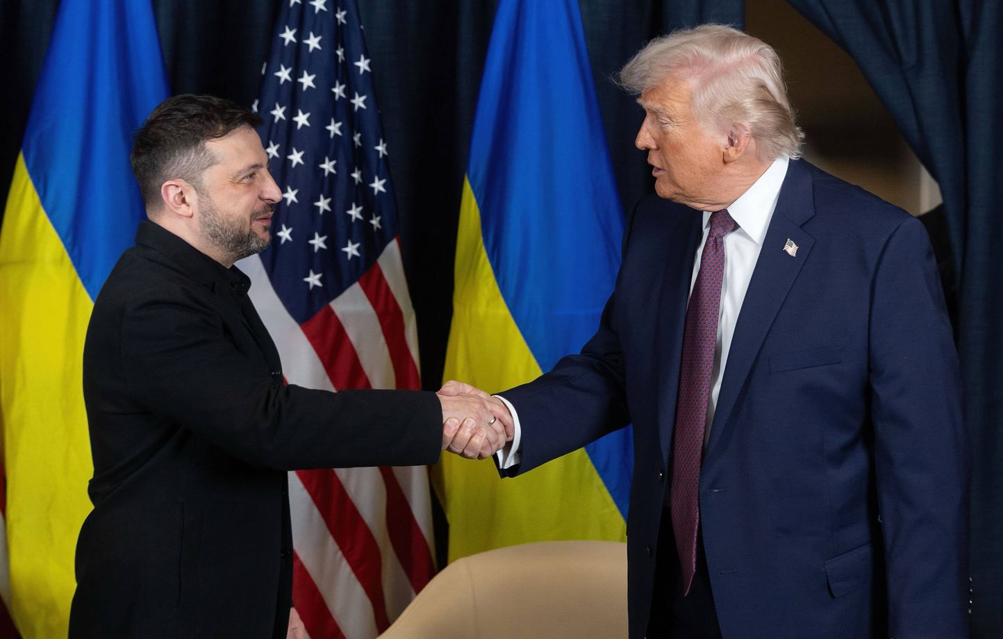 Zelensky relanza el diálogo con los emisarios de Trump para “revitalizar la diplomacia” Zelensky relanza el diálogo con los emisarios de Trump para “revitalizar la diplomacia”